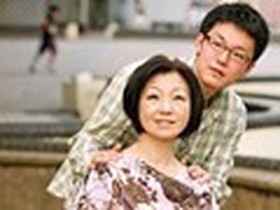 禁断の近親相姦！おばあちゃんと孫の近親相姦4時間総集編　サンプル画像04